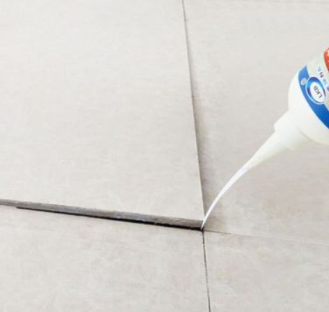 陈巴尔虎瓷砖空鼓维修公司分享卫生间瓷砖脱落的原因可能有以下几点